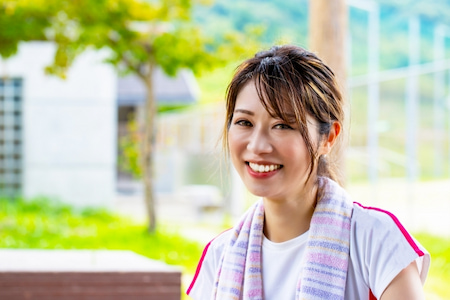 運動してスッキリしている女性